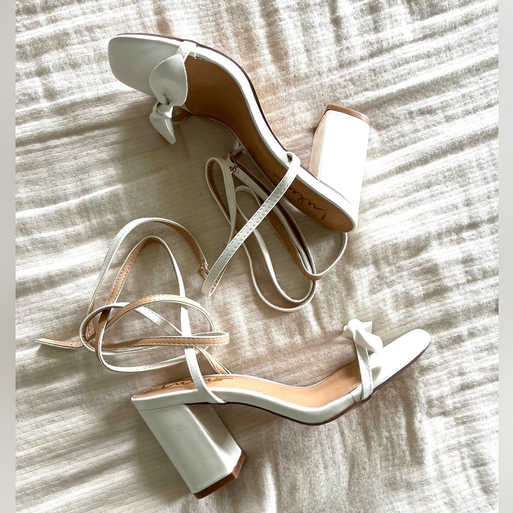 NWOT Lulus White Lace Up Block Heel Sandals